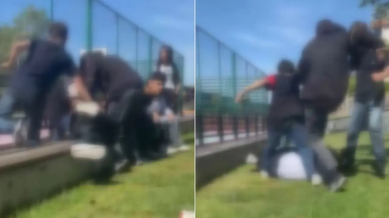 O anları kaydettiler: Bir grup çocuk, tartıştıkları arkadaşlarını darbetti