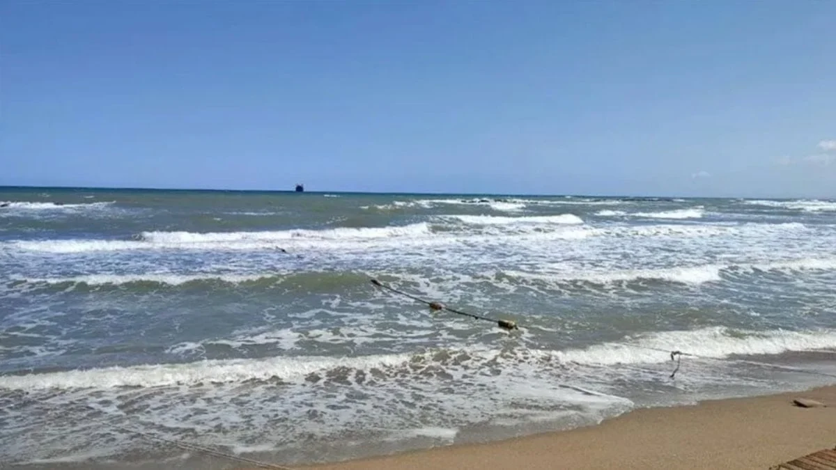 Olumsuz deniz koşulları sonrası harekete geçildi: 11 ilde denize girme yasağı