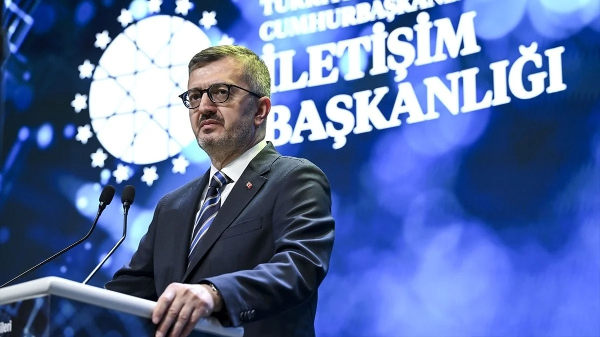 Burhanettin Duran'dan Erdem Bayazıt paylaşımı