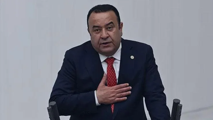 Adnan Beker, CHP'den istifa etti! İlk açıklama geldi