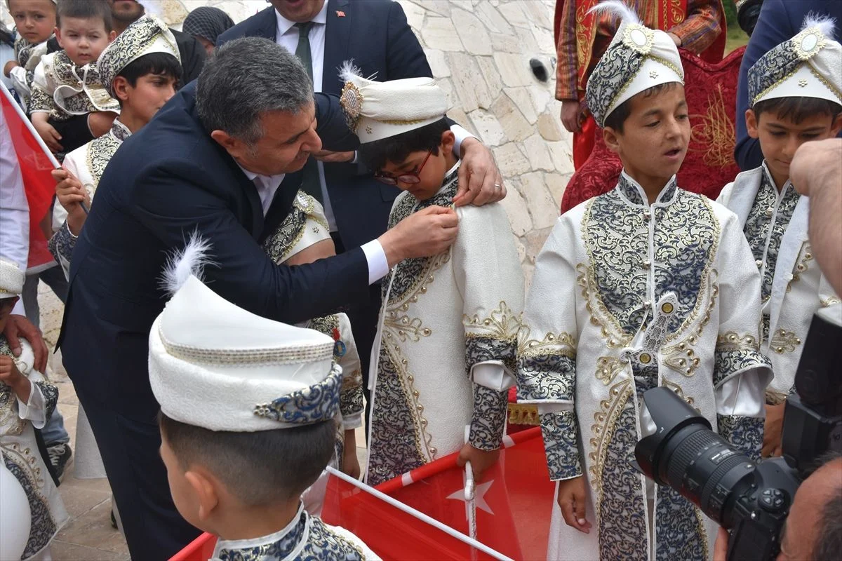Gümüşhane'de toplu sünnet şöleni düzenlendi