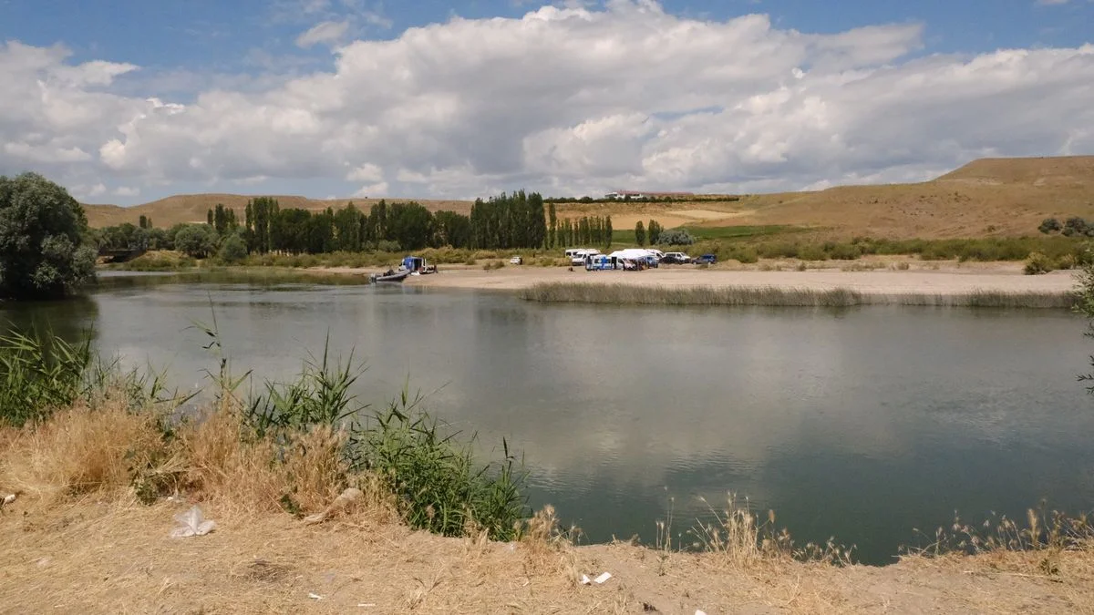 Kızılırmak Nehri'nde Kaybolan Soner Koçyiğit İçin Arama Çalışmaları Devam Ediyor