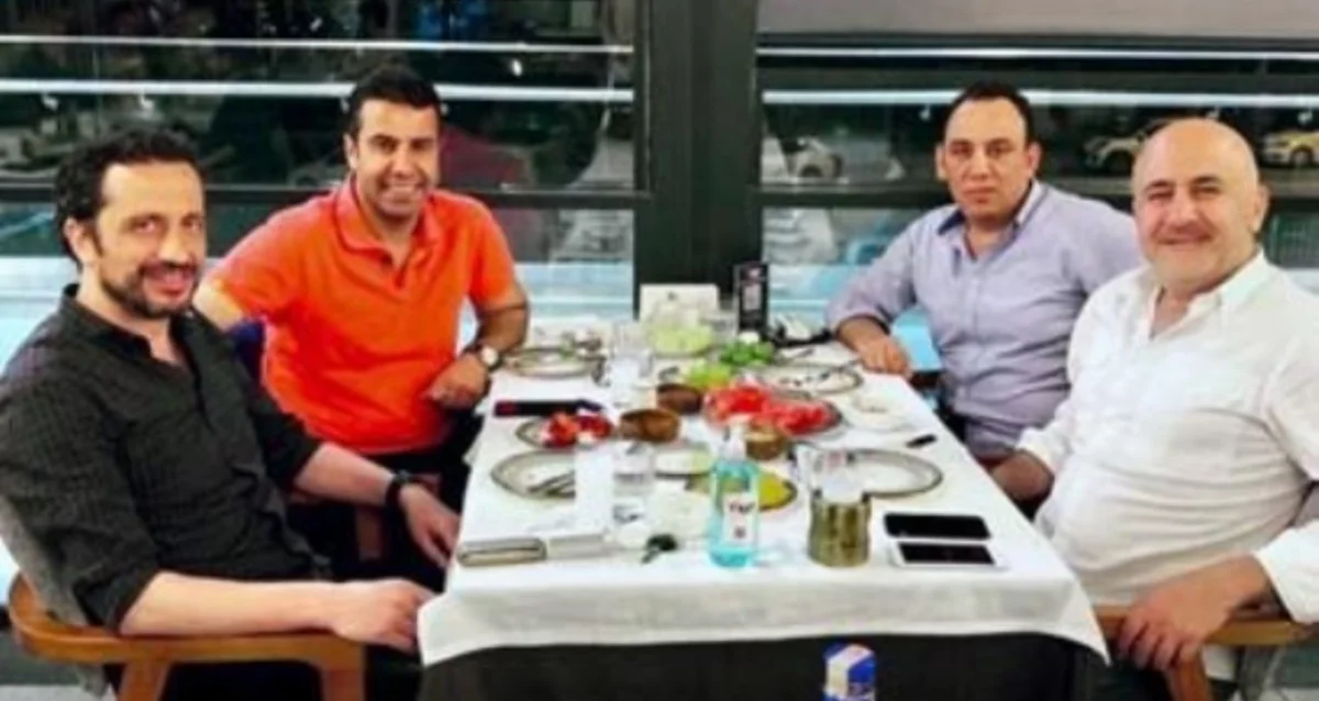 AKP'de tartışma yaratan atama... Rakı masası paylaşımları yaptı, 'dolandırıcılıkla' suçlanıyor