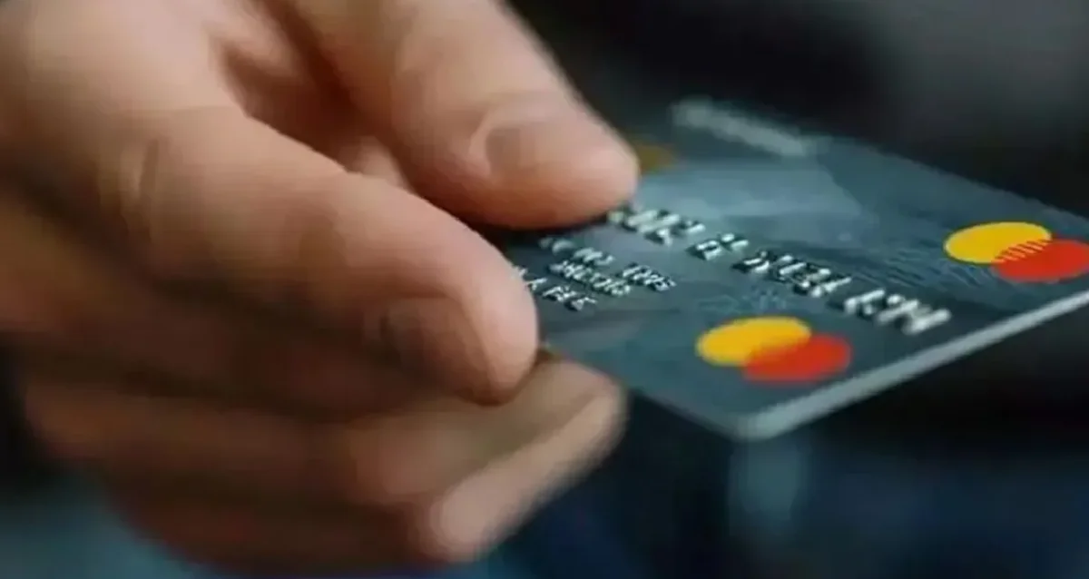 Kredi kartı olanlar yandı: Bakiyeler değişti ekstreler patladı