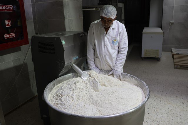 HALİLİYE’DE GÜNDE 7 BİN 368 EKMEK İHTİYAÇ SAHİPLERİNE ULAŞTIRILIYOR